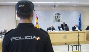 Испания залови близо тон кокаин на яхта край Канарите