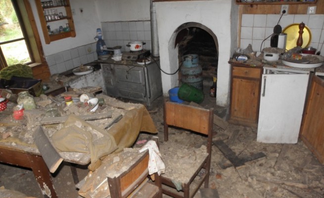 Експлозия на газова бутилка прати възрастно семейство в болница