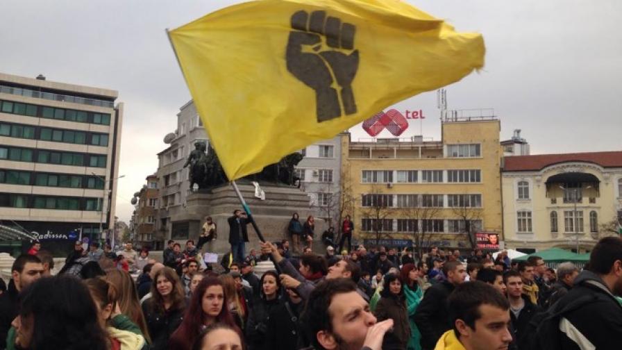 "Ранобудните студенти" готвят нова окупация на парламента