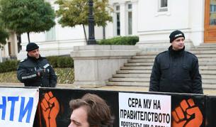 Така изглежда парламентът последните седмици