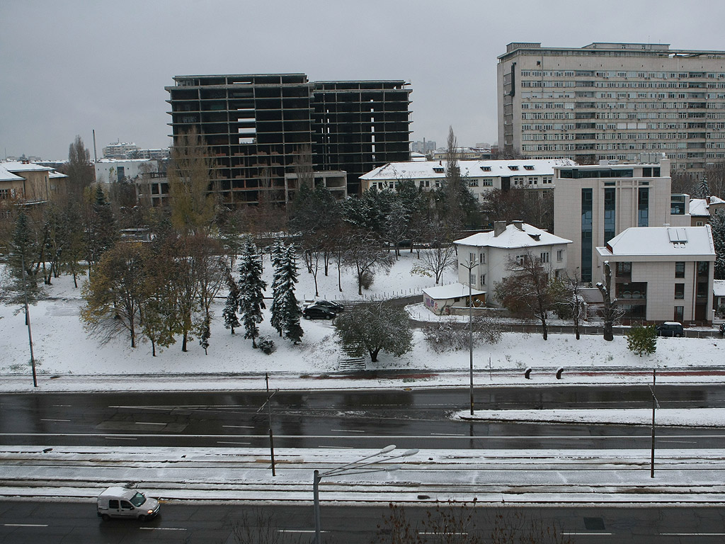 Първи сняг в София