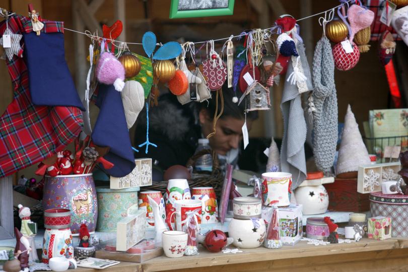 Коледният базар в София - снимка 2