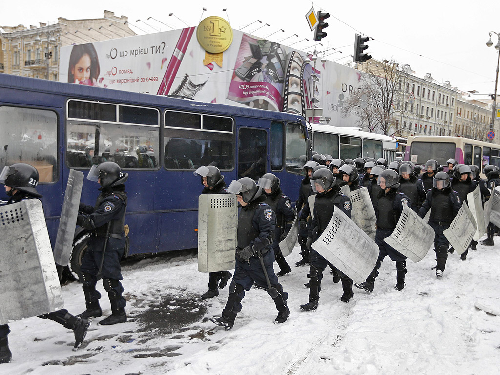 Украинските сили на реда са разчистили и последните останали барикади в центъра на Киев