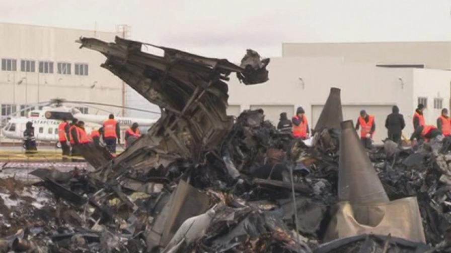 Самолет се разби в Сибир, 9 души са загинали