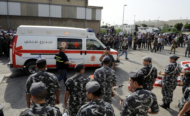 Мощен взрив взе най-малко пет жертви в предградие на Бейрут