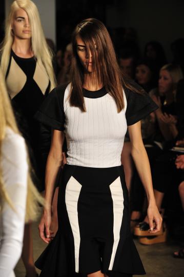 Тенденции пролет/лято 2012 - черно&бяло - снимка 112
