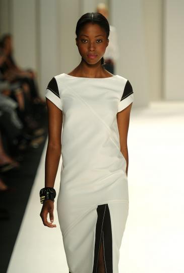 Тенденции пролет/лято 2012 - черно&бяло - снимка 97