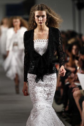 Тенденции пролет/лято 2012 - черно&бяло - снимка 61