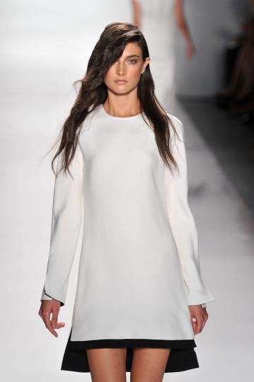 Тенденции пролет/лято 2012 - черно&бяло - снимка 52