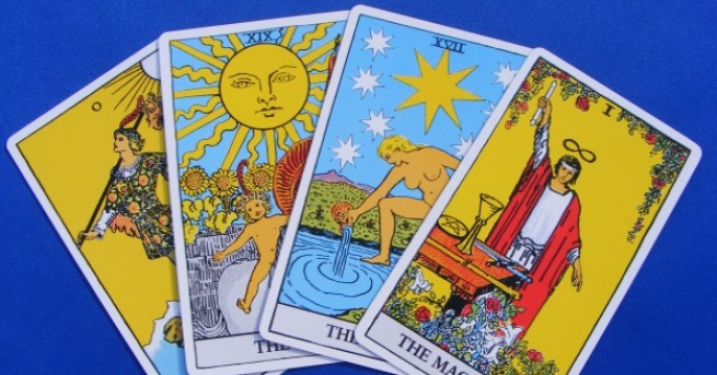 Февруари носи архетипната енергия на двойката и ни предразполага към